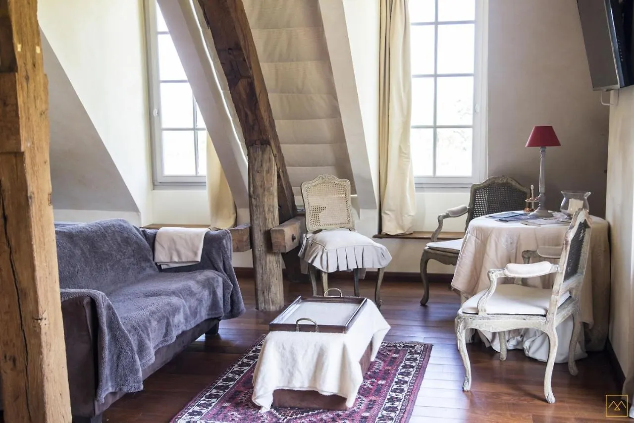 Charmilles Des Cordeliers Bed & Breakfast 3*