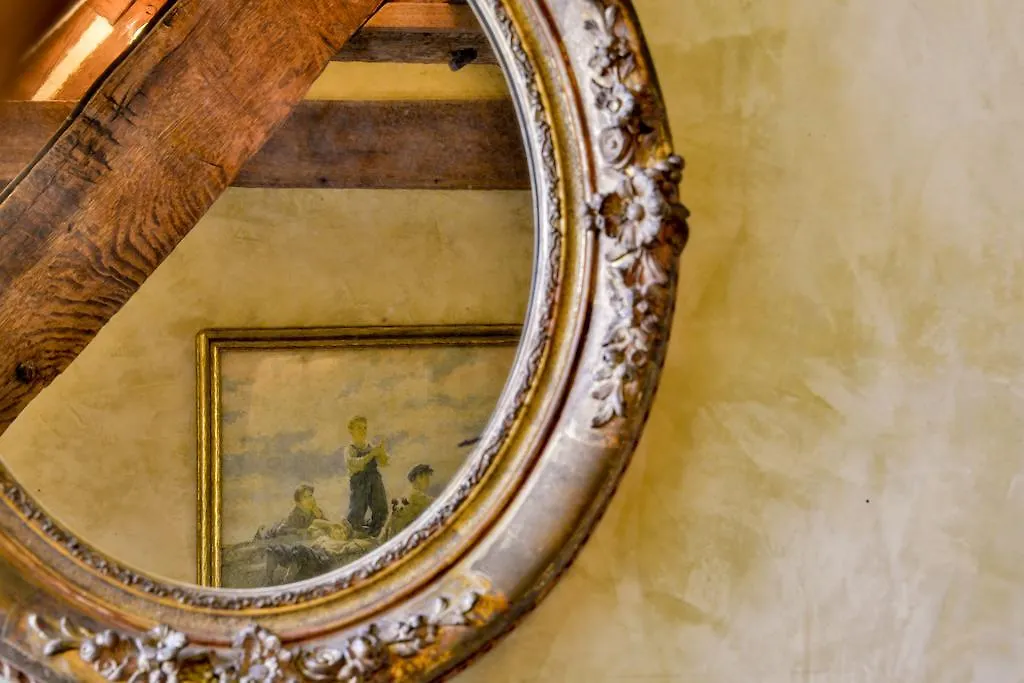 Bed & Breakfast Charmilles Des Cordeliers 3*