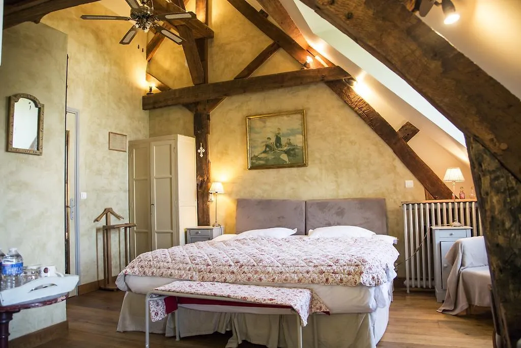 Charmilles Des Cordeliers Bed & Breakfast 3*